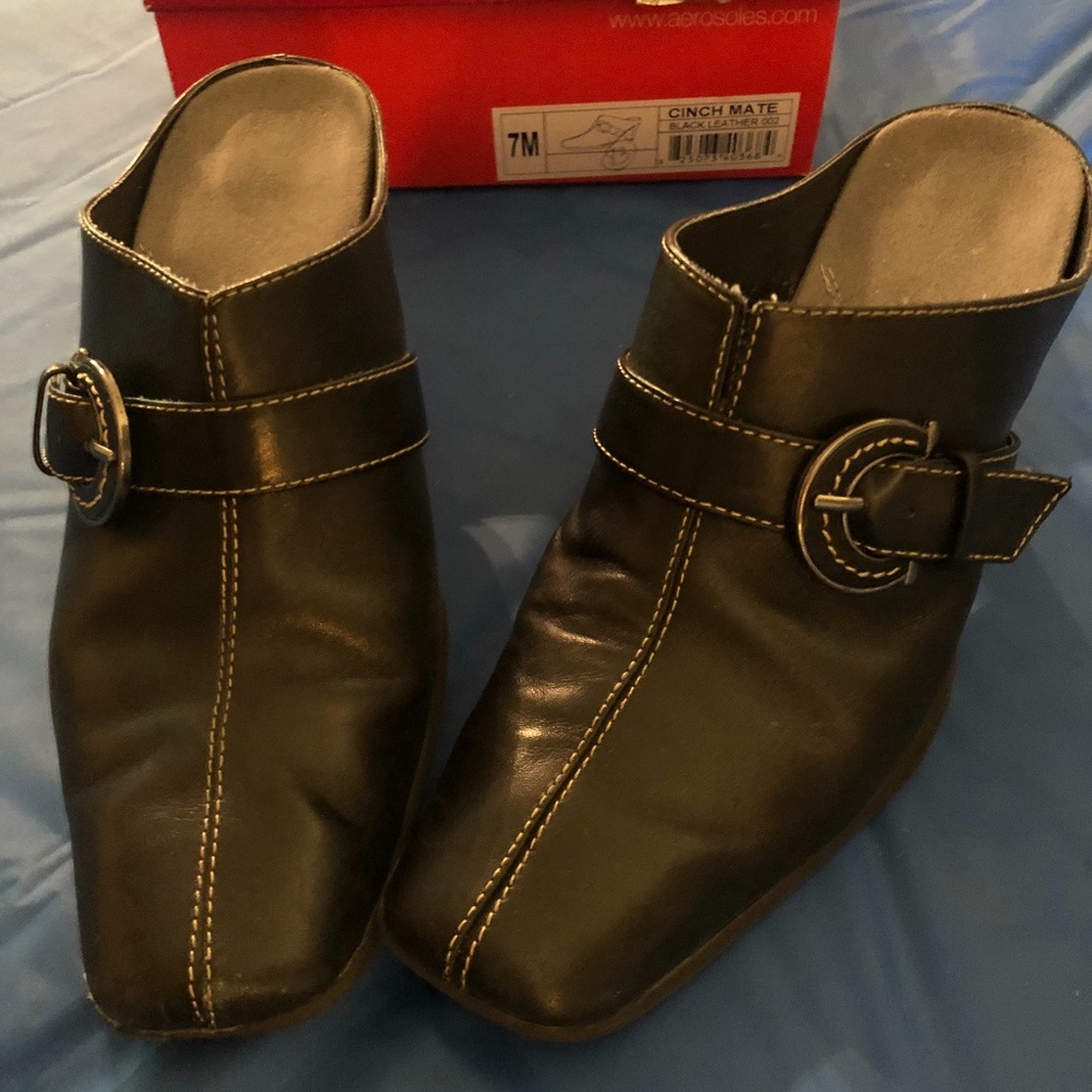 Aérosole clog black with white stitching, leather